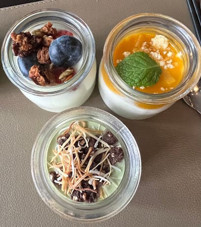 Top 7 Local Restaurants on Wulumuqi Road, Jing’an – Where to Eat in Shanghai 7 Cafe Gray Deluxe Restaurant in Jing’an