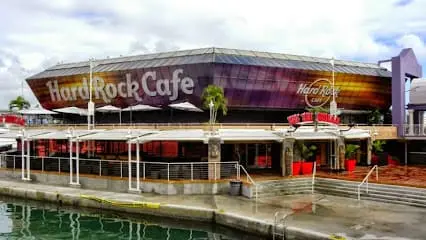 Best 6 Burgers Restaurants on Biscayne Boulevard, Miami, FL 1 Hard Rock Cafe in Biscayne Boulevard