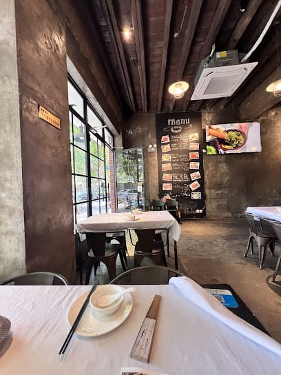 Top 7 Local Restaurants on Wulumuqi Road, Jing’an – Where to Eat in Shanghai 1 Lake Nanxiangcun Flavor Restaurant in Xuhui