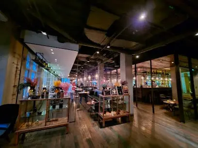 The 5 Best Restaurants to Celebrate Father’s Day in Shanghai, China 2025 3 Mercato Italian Restaurant on The Bund